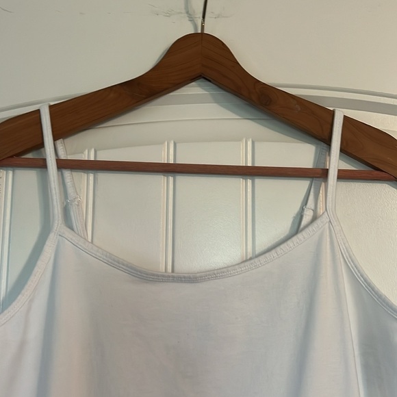 Torrid Adjustable Straps Tank Top Size 2X - Picture 2 of 4